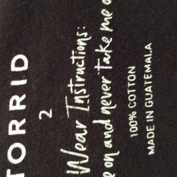 Torrid Graphic Tee SZ. 2 - Picture 6 of 7
